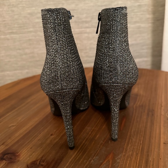 Worn Once - Jessica Simpson Pewter Multi Glitter Ankle Boot 8.5 w/4” spike heel - Picture 2 of 7